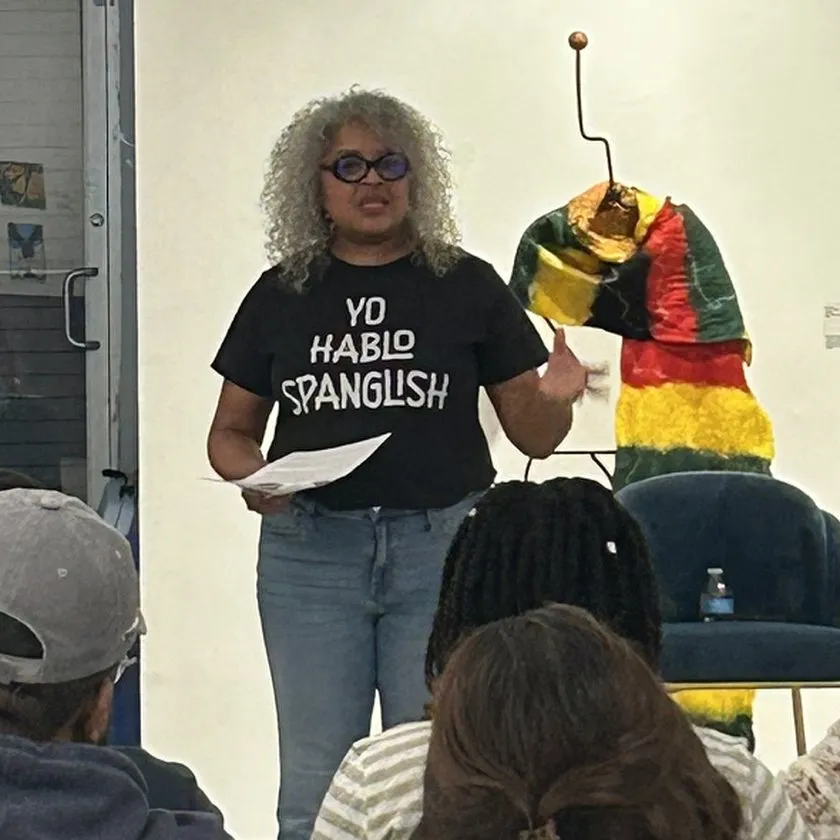 Tami Dee García speaking to an audience